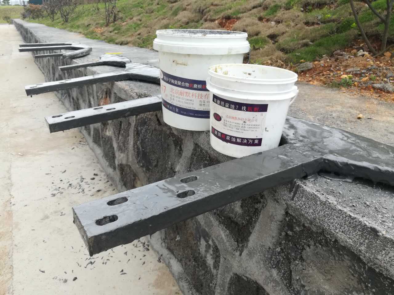 風(fēng)沙環(huán)境下風(fēng)力機(jī)耐磨葉片耐磨鋼板設(shè)計研究 風(fēng)沙環(huán)境下風(fēng)力機(jī)耐磨葉片耐磨鋼板設(shè)計研究